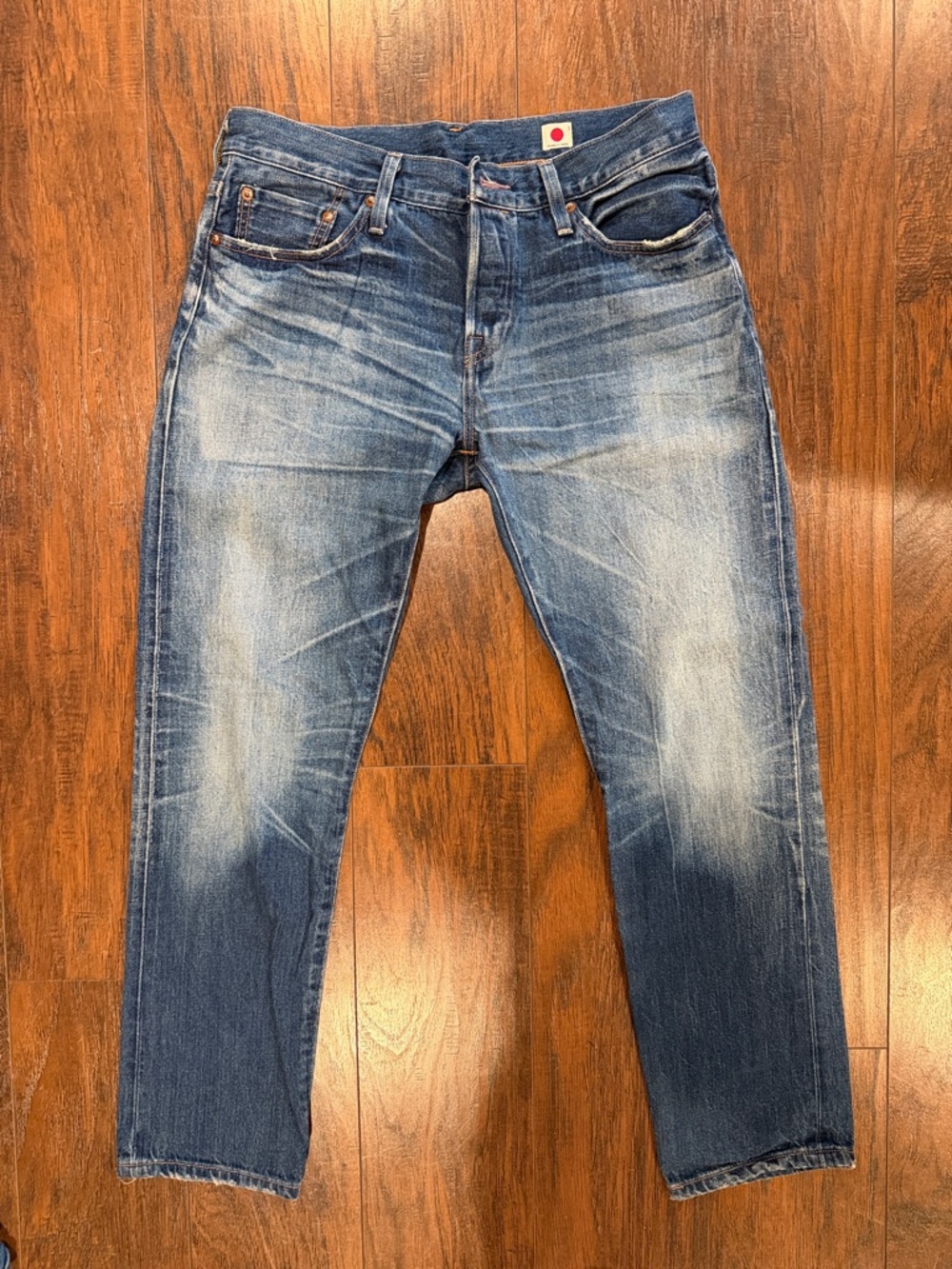 Classic Womens Blue Washed Jeans - Timeless Straight Fit